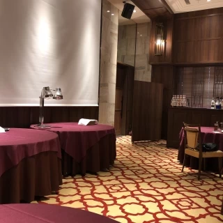 大きなスクリーンがあり、映像を映すのに良いと思いました