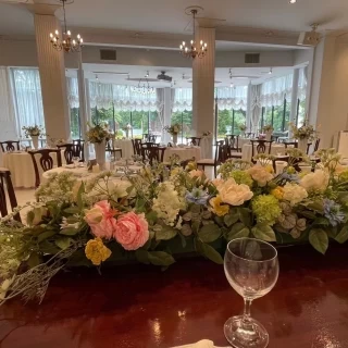 新郎新婦側から見た披露宴会場の景色です。