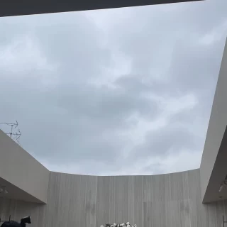 チャペルの天井が全てオープンになった状態です