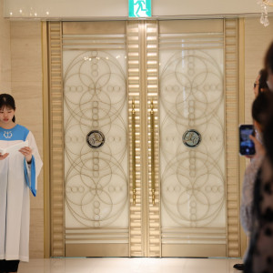 チャペルの扉。白を基調としていて凄く素敵です！|675191さんのART HOTEL NEW  TAGAWA(アートホテルニュータガワ)の写真(2109887)