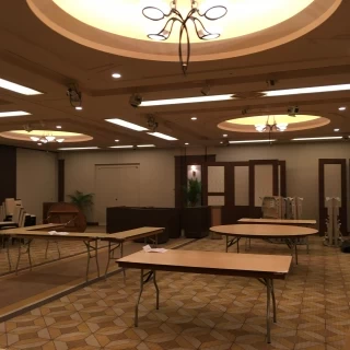 セッティング前の披露宴会場