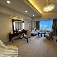 新婦控え室。お手洗いも付いているお部屋でした。