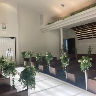 お花を入れると雰囲気が変わります