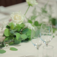 テーブル周りの装花
