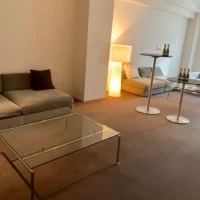 ブリラーレの前室