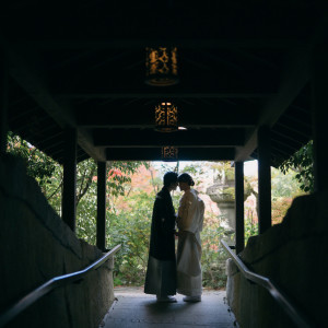 披露宴会場までの廊下です。結婚式場で前撮りした時の写真|675982さんのTHE SODOH HIGASHIYAMA KYOTO（ザ ソウドウ 東山 京都）の写真(2062802)