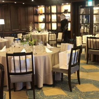 壁面にはおしゃれな装飾等もあり、洗練された雰囲気です