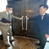 外階段への入り口扉