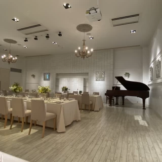 白を基調とした部屋。