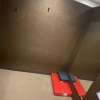 更衣室。個室になっているので使いやすい。