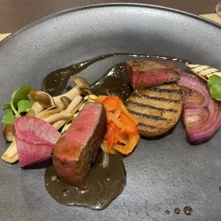 お肉は系列の牧場で飼育されたものだそう