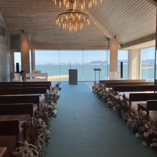 チャペルなのに海が見える珍しいところでした