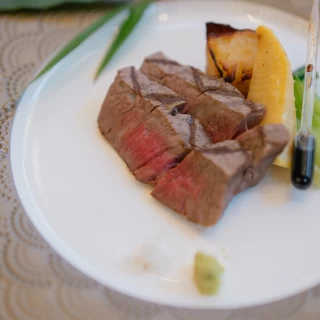 お肉料理は柔らかくとても食べやすかったです