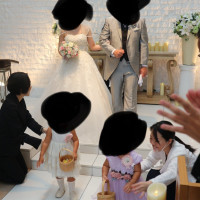 結婚式会場、フラワーガールと