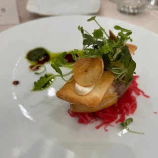 お魚料理ぱりぱりの皮がおいしかったです！