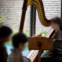 チャペルにて挙式では生演奏あり
