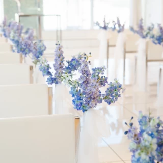 チャペルの花は人数アップ特典でつけました