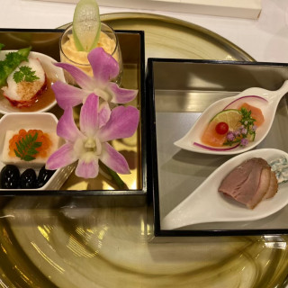お重に入った試食はどれも大変美味しかったです