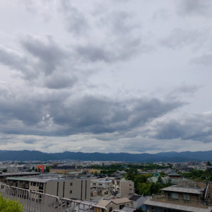 披露宴会場奥側の屋外テラスからの眺望
市街|678452さんのウェスティン都ホテル京都の写真(1933932)