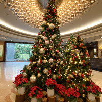 ホテル椿山荘内のロビーにあるクリスマスツリー