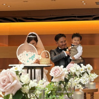 結婚証明書に名前を記入