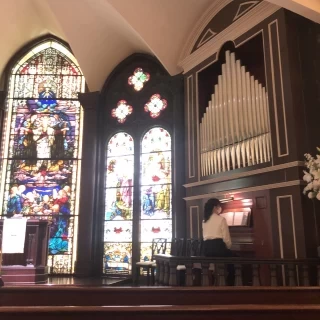 見学の際も演奏をしてくださっていました。
神聖な雰囲気です