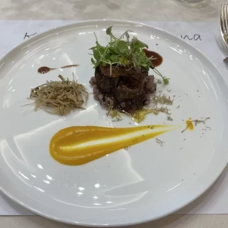 メインのお肉料理