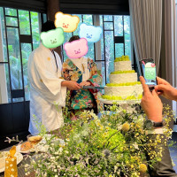 ケーキ入刀の瞬間