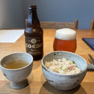 試食でいただいた釜飯とお出汁、コエドビールです。