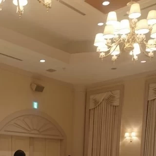 披露宴会場シャンデリア