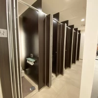 トイレはたくさんあってきれいです。