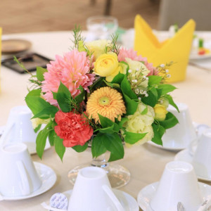 披露宴会場のゲストのテーブルの花|679453さんのマリエールオークパイン延岡の写真(2072879)