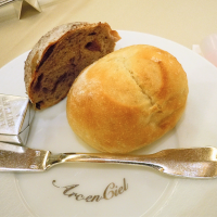 パン（おかわり自由）