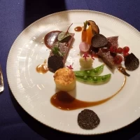 シェフが目の前で焼いてくれました