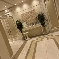 モードパリ　ホワイエ