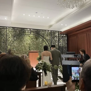 2人の門出を皆んなで祝福
