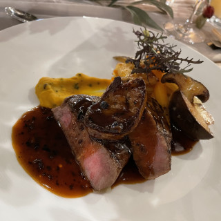 コースのお肉料理