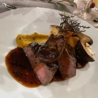 コースのお肉料理