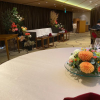 ソファ、テーブルの装花