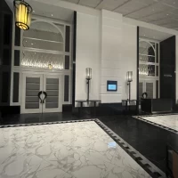 ホワイエの一部　とても広い会場です