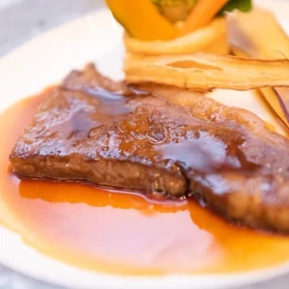 愛鷹牛のステーキ