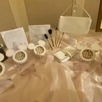 美容小物。オプションですが、ディズニーホテル挙式限定です。