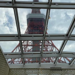 挙式当日、チャペルから見上げた東京タワーです。