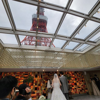 東京タワーを一望した挙式会場です。