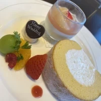 提供デザートの試食体験。美味しいロールケーキでした