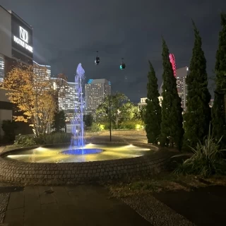帰りにはライトアップが綺麗だった
