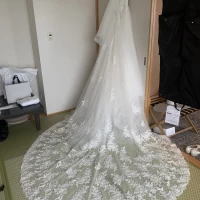 部屋についたら、ドレスがかけてありました！