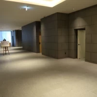 通路は広めです。
