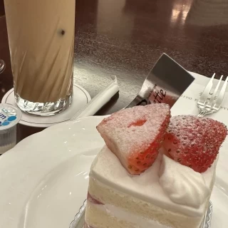 ウェルカムケーキとドリンク