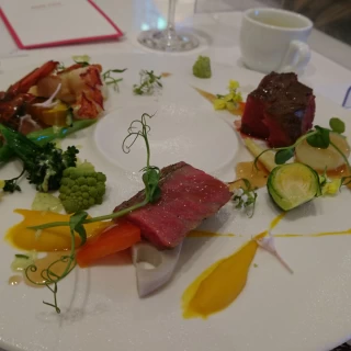肉とエビ
